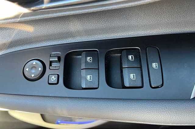 Hyundai BAYON 1.0 T-GDi Ultimate SUV 5dr Petrol DCT Euro 6 (s/s) (100 ps)