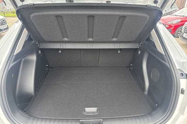 Hyundai KONA 1.6 h-GDi Ultimate SUV 5dr Petrol Hybrid DCT Euro 6 (s/s) (129 ps)