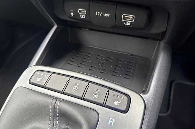 Hyundai i10 1.0 Premium Hatchback 5dr Petrol Auto Euro 6 (s/s) (63 ps)