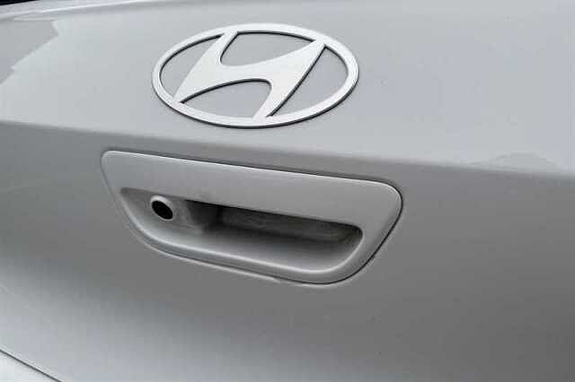 Hyundai i10 1.0 Premium Hatchback 5dr Petrol Auto Euro 6 (s/s) (63 ps)