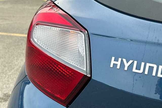 Hyundai i10 1.2 Advance Hatchback 5dr Petrol Auto Euro 6 (s/s) (79 ps)