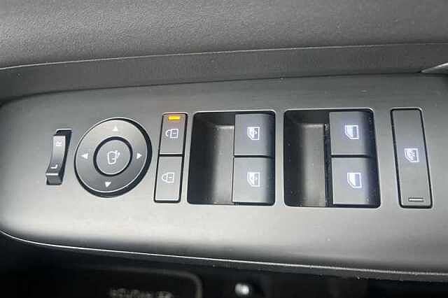 Hyundai KONA 1.6 h-GDi Ultimate SUV 5dr Petrol Hybrid DCT Euro 6 (s/s) (141 ps)