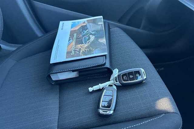 Hyundai KONA 1.0 T-GDi MHEV Premium SUV 5dr Petrol Hybrid Manual Euro 6 (s/s) (120 ps)