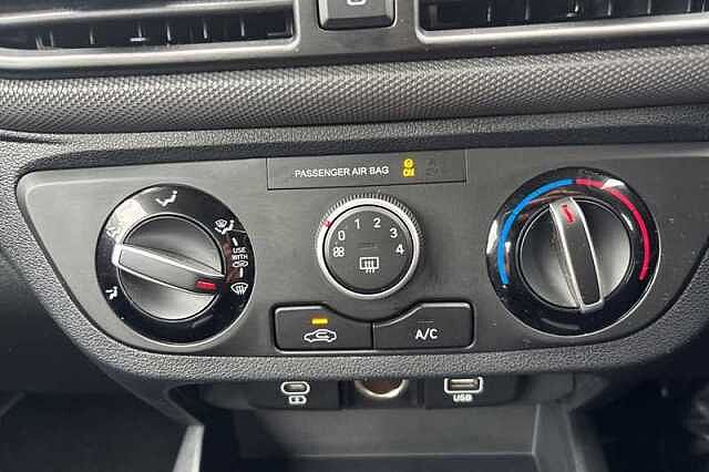 Hyundai i10 1.0 Advance Hatchback 5dr Petrol Auto Euro 6 (s/s) (63 ps)