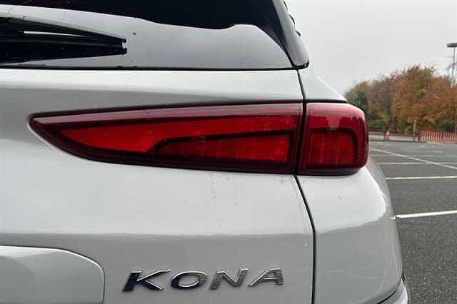 Hyundai KONA 1.0 T-GDi MHEV Premium SUV 5dr Petrol Hybrid Manual Euro 6 (s/s) (120 ps)
