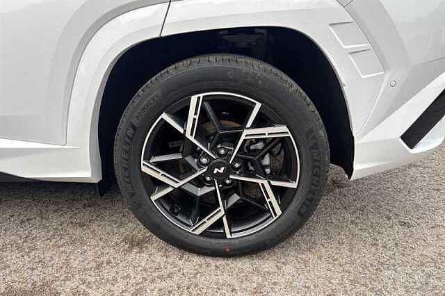 Hyundai TUCSON 1.6 T-GDi N Line S SUV 5dr Petrol Hybrid Auto Euro 6 (s/s) (215 ps) White