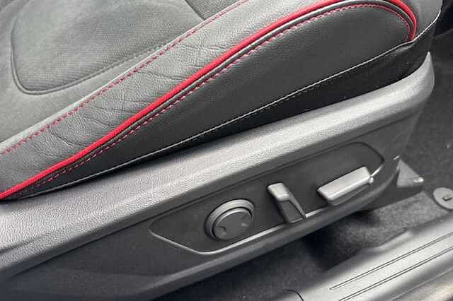 Hyundai TUCSON 1.6 T-GDi N Line S SUV 5dr Petrol Hybrid Auto Euro 6 (s/s) (215 ps) White