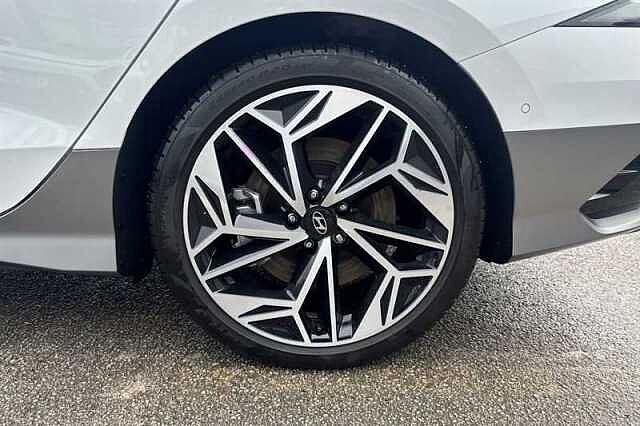 Hyundai IONIQ 6 77.4kWh Ultimate Saloon 4dr Electric Auto (228 ps)