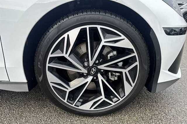 Hyundai IONIQ 6 77.4kWh Ultimate Saloon 4dr Electric Auto (228 ps)