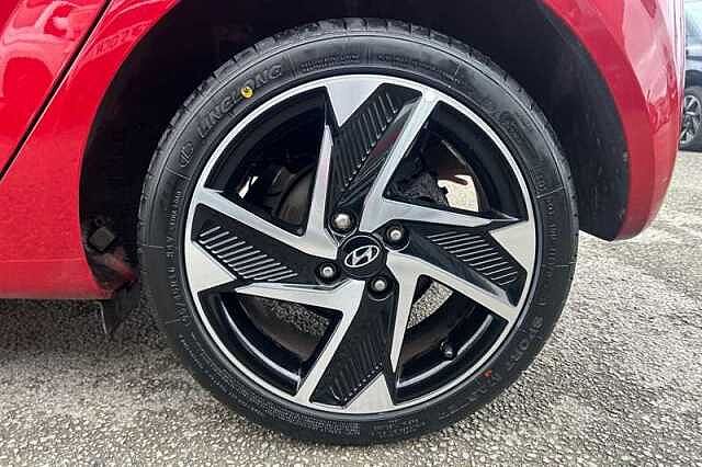 Hyundai i10 1.2 Premium Hatchback 5dr Petrol Manual Euro 6 (s/s) (84 ps)