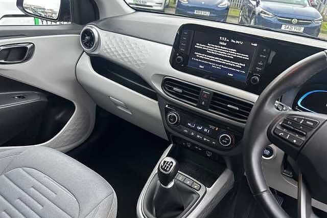 Hyundai i10 1.2 Premium Hatchback 5dr Petrol Manual Euro 6 (s/s) (84 ps)