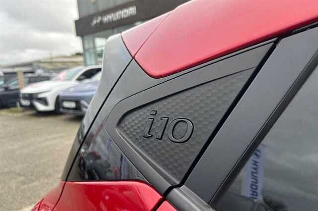 Hyundai i10 1.2 Premium Hatchback 5dr Petrol Manual Euro 6 (s/s) (84 ps)