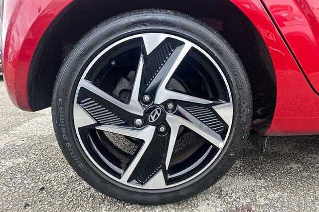 Hyundai i10 1.2 Premium Hatchback 5dr Petrol Manual Euro 6 (s/s) (84 ps)