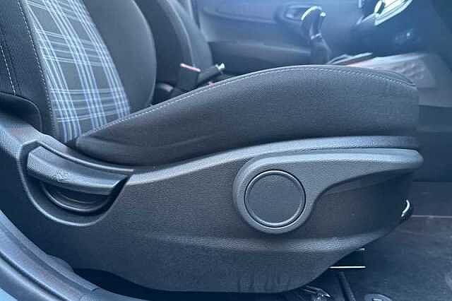 Hyundai i10 1.2 Premium Hatchback 5dr Petrol Auto Euro 6 (s/s) (79 ps)
