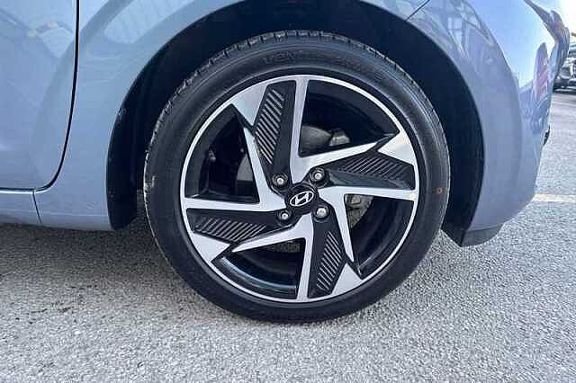 Hyundai i10 1.2 Premium Hatchback 5dr Petrol Auto Euro 6 (s/s) (79 ps)