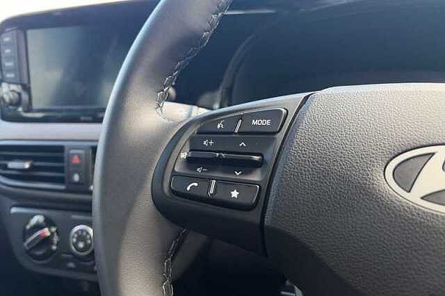 Hyundai i10 1.2 Advance Hatchback 5dr Petrol Auto Euro 6 (s/s) (79 ps)