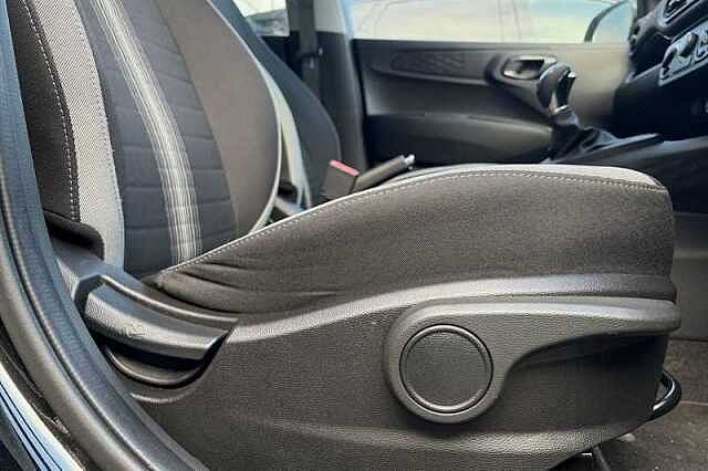 Hyundai i10 1.2 Advance Hatchback 5dr Petrol Auto Euro 6 (s/s) (79 ps)