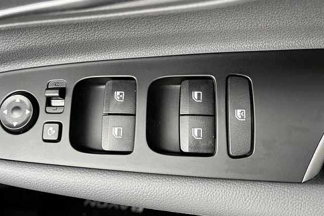 Hyundai BAYON 1.0 T-GDi Tech Line SUV 5dr Petrol DCT Euro 6 (s/s) (90 ps)