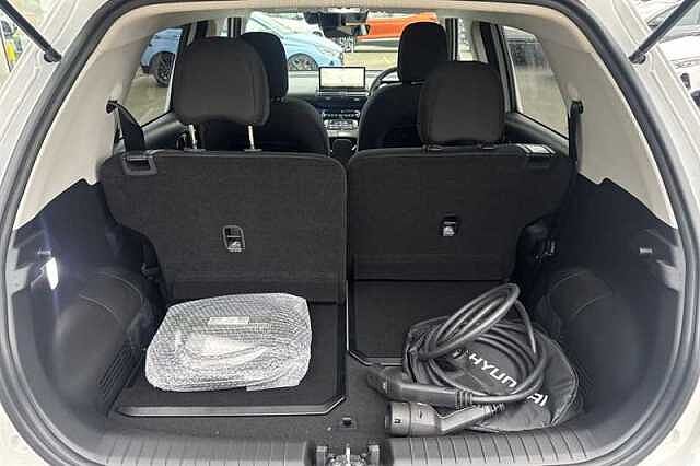 Hyundai INSTER Long Range 49kWh 02 SUV 5dr Electric Auto (115 ps) White