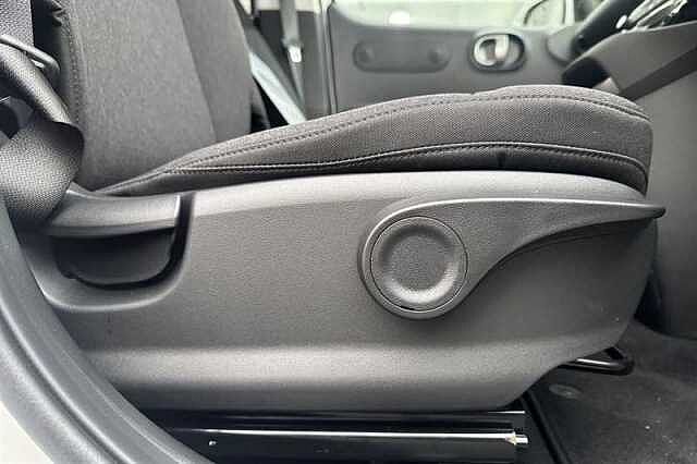 Hyundai INSTER Long Range 49kWh 02 SUV 5dr Electric Auto (115 ps) White