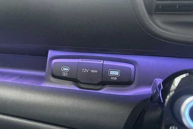 Hyundai INSTER Long Range 49kWh 02 SUV 5dr Electric Auto (115 ps) White