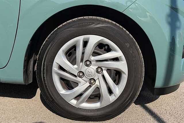 Hyundai i10 1.0 SE Hatchback 5dr Petrol Manual Euro 6 (s/s) (67 ps)