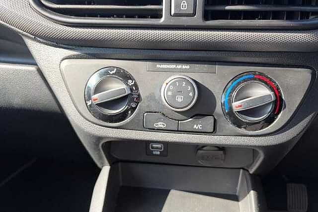 Hyundai i10 1.0 SE Hatchback 5dr Petrol Manual Euro 6 (s/s) (67 ps)