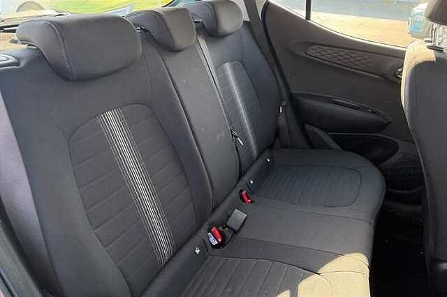 Hyundai i10 1.0 SE Hatchback 5dr Petrol Manual Euro 6 (s/s) (67 ps)