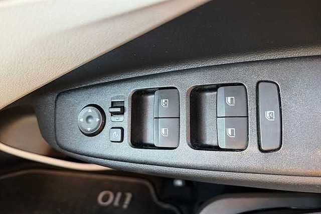 Hyundai i10 1.0 Premium Hatchback 5dr Petrol Manual Euro 6 (s/s) (67 ps)