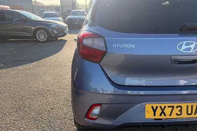 Hyundai i10 1.0 Premium Hatchback 5dr Petrol Manual Euro 6 (s/s) (67 ps)