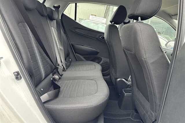 Hyundai i10 1.0 Advance Hatchback 5dr Petrol Auto Euro 6 (s/s) (67 ps)
