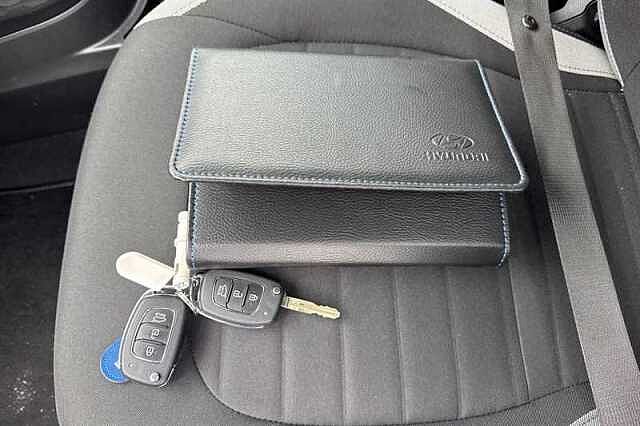 Hyundai i10 1.0 Advance Hatchback 5dr Petrol Auto Euro 6 (s/s) (67 ps)