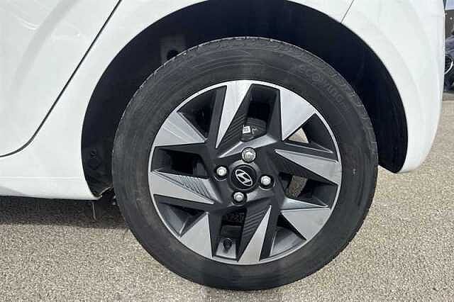 Hyundai i10 1.0 Advance Hatchback 5dr Petrol Auto Euro 6 (s/s) (67 ps)