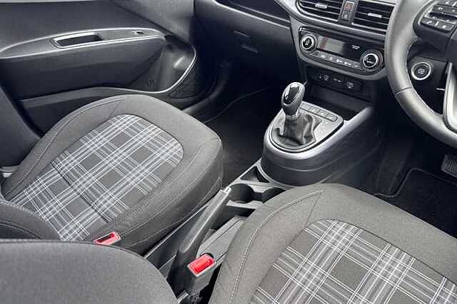 Hyundai I10 1.2 Premium Hatchback 5dr Petrol Auto Euro 6 (s/s) (79 ps)