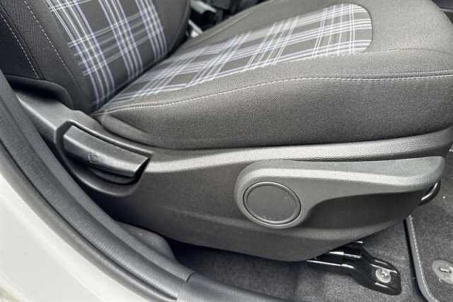 Hyundai I10 1.2 Premium Hatchback 5dr Petrol Auto Euro 6 (s/s) (79 ps)