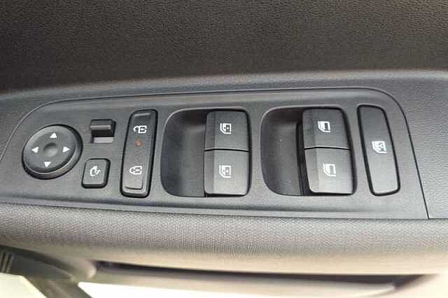 Hyundai INSTER Long Range 49kWh 02 SUV 5dr Electric Auto (115 ps) Yellow