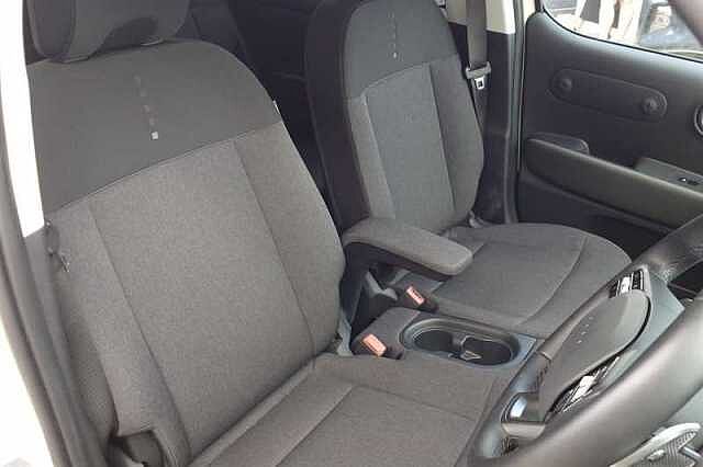 Hyundai INSTER Long Range 49kWh 02 SUV 5dr Electric Auto (115 ps) Yellow