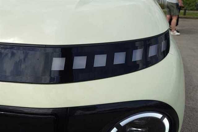 Hyundai INSTER Long Range 49kWh 02 SUV 5dr Electric Auto (115 ps) Yellow
