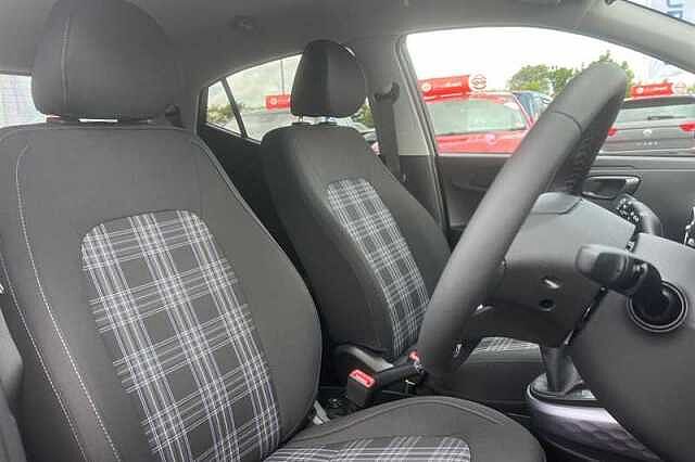Hyundai i10 1.2 Premium Hatchback 5dr Petrol Auto Euro 6 (s/s) (79 ps)