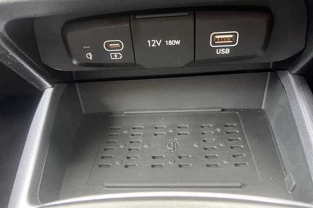 Hyundai i10 1.2 Premium Hatchback 5dr Petrol Auto Euro 6 (s/s) (79 ps)