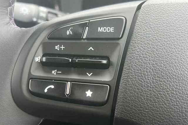 Hyundai I10 1.2 Premium Hatchback 5dr Petrol Auto Euro 6 (s/s) (79 ps) Black