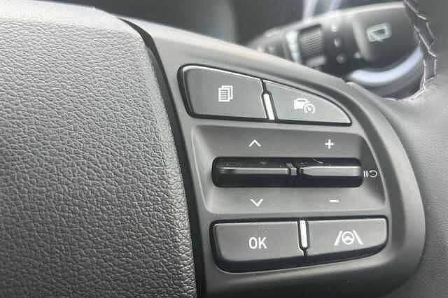 Hyundai I10 1.2 Premium Hatchback 5dr Petrol Auto Euro 6 (s/s) (79 ps) Black