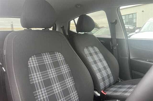 Hyundai I10 1.2 Premium Hatchback 5dr Petrol Auto Euro 6 (s/s) (79 ps) Black