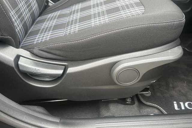 Hyundai I10 1.2 Premium Hatchback 5dr Petrol Auto Euro 6 (s/s) (79 ps) Black