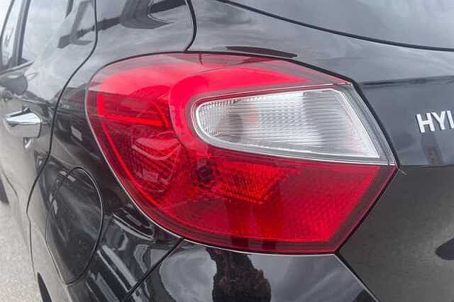 Hyundai I10 1.2 Premium Hatchback 5dr Petrol Auto Euro 6 (s/s) (79 ps) Black