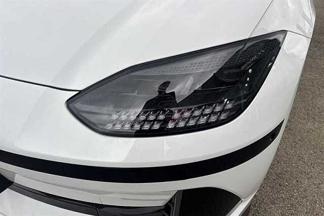 Hyundai IONIQ 6 77.4kWh Ultimate Saloon 4dr Electric Auto (228 ps) White