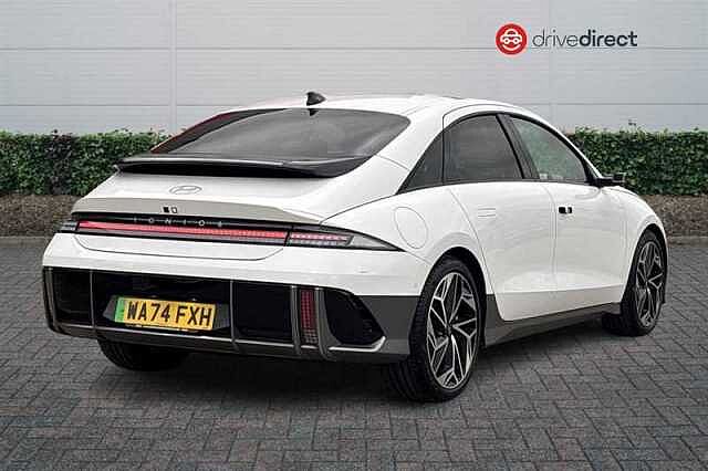 Hyundai IONIQ 6 77.4kWh Ultimate Saloon 4dr Electric Auto (228 ps) White