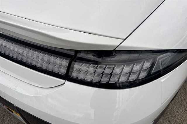 Hyundai IONIQ 6 77.4kWh Ultimate Saloon 4dr Electric Auto (228 ps) White