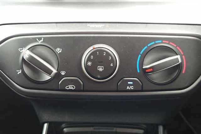 Hyundai I20 1.0 T-GDi Black Line Hatchback 5dr Petrol Manual Euro 6 (s/s) (90 ps)