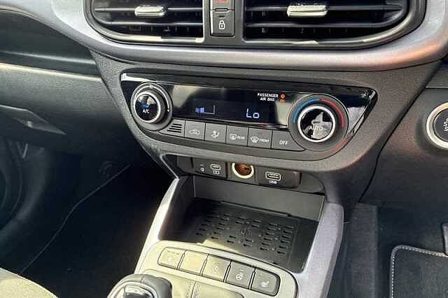Hyundai I10 1.2 Premium Hatchback 5dr Petrol Auto Euro 6 (s/s) (79 ps)